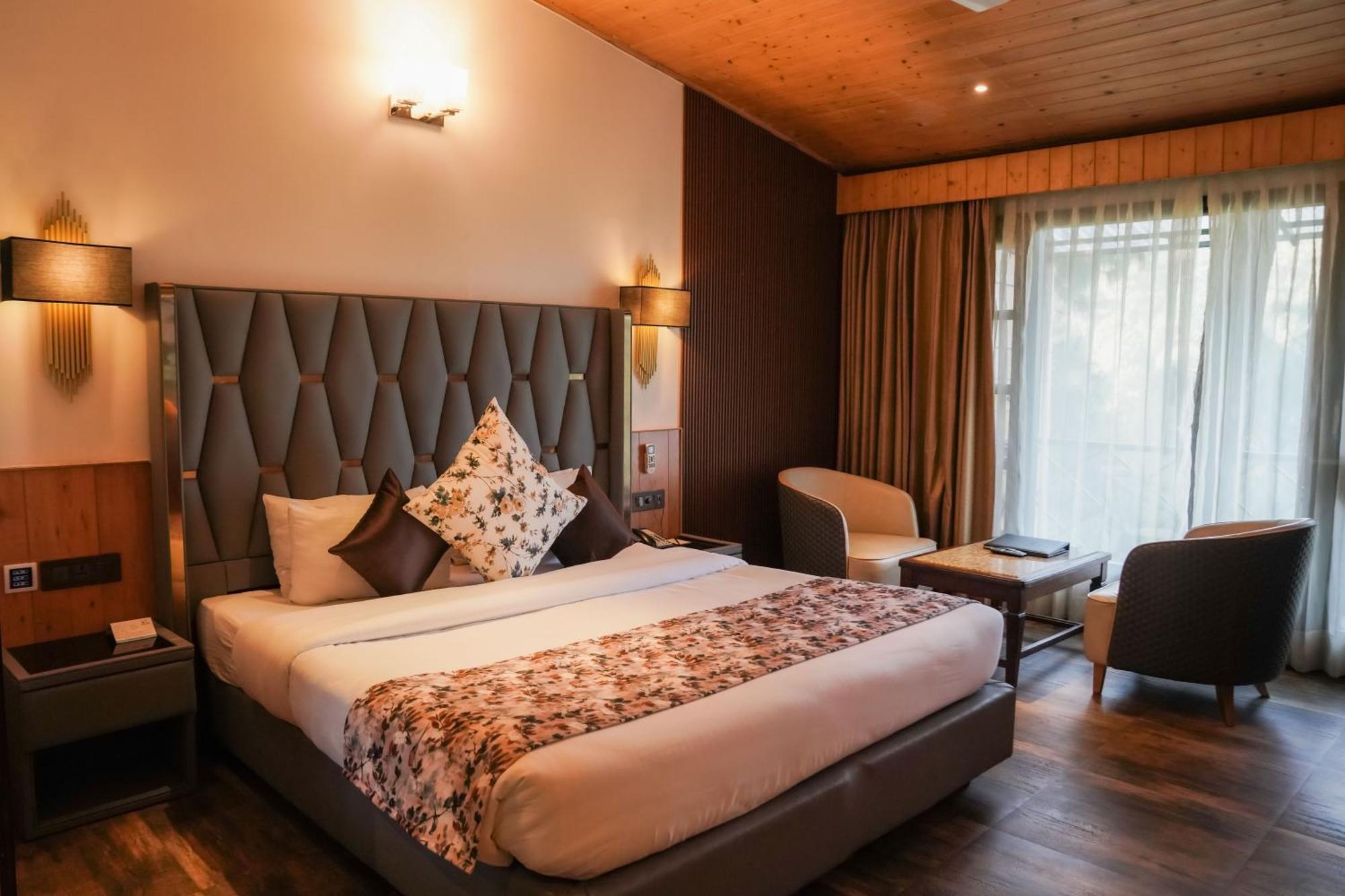 Kasauli Hills Resort Exterior foto